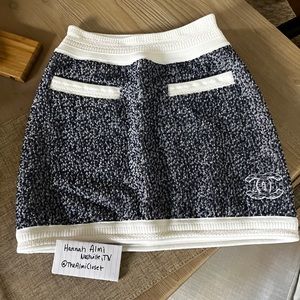 Chanel skirt 34
